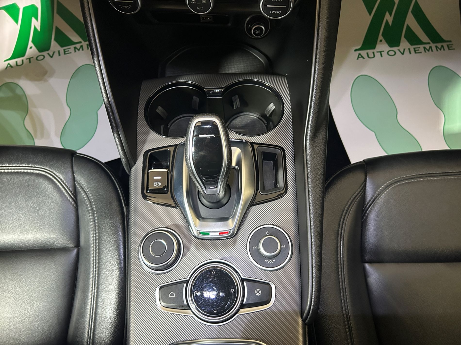 Alfa Romeo Giulia 2.2 t Sprint 190 cv automatica sedili in pelle - Autoviemme